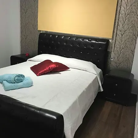Louly City Apartment *